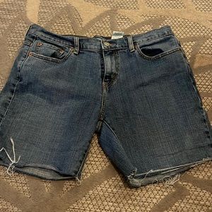 Levi’s cut off shorts.